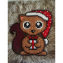 Erling Eichhörnchen Weihnachtsmuster von Rito Krea – Perlenmuster Weihnachten 27x27cm