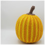 Tweo-tone Halloween Pumpkin by Rito Krea - Häkelmuster mit Kit Halloween Kürbis