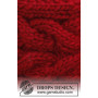Little Red Riding Slippers by DROPS Design - Strickmuster mit Kit Slipper mit Zopfmuster Größen 35/37 - 40/42