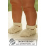 Baby Harriet by DROPS Design - Strickmuster mit Kit Baby-Kleid und Schühchen Größen 4-9 Monate