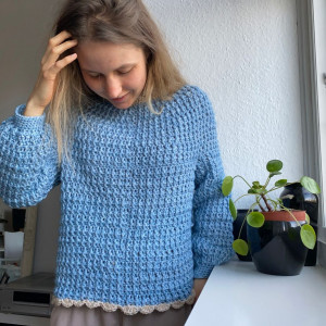 Lily's Sweater by Rito Krea - Häkelmuster mit Kit Größen XS-XL