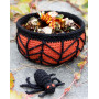 Creepy Cundy by DROPS Design - Häkelmuster mit Kit Korb mit Spinnennetz und Spinne Halloween 12x6cm
