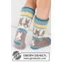 Tanzender Hase Socken von DROPS Design - Sockenstrickmuster Größe 24-43