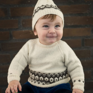 Mayflower Sweater with Texture - Strickmuster mit Kit Sweater mit Oberflächenstruktur Größen 3-24 Monate